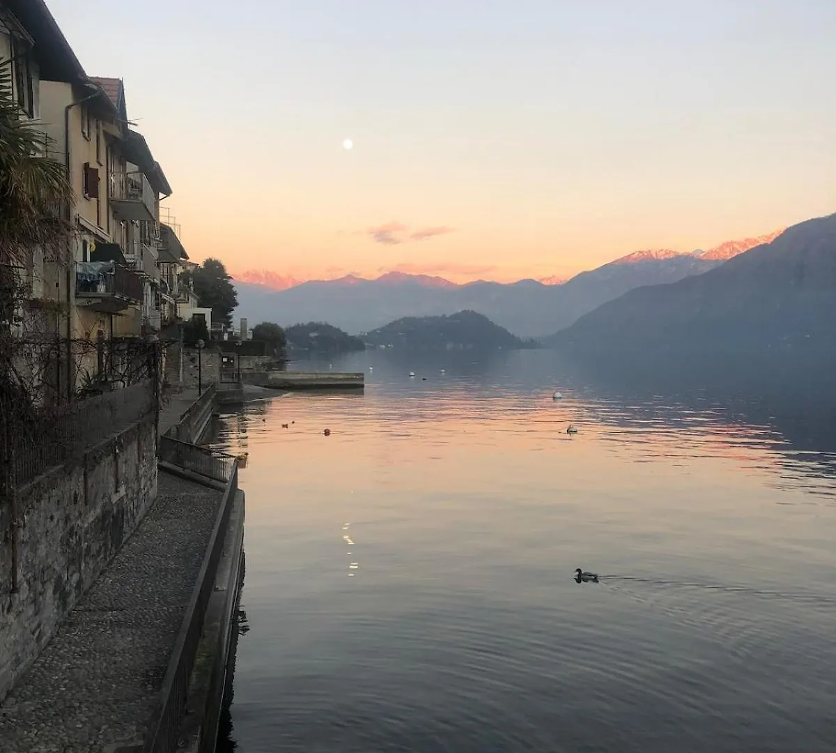 Appartement Da Mirella Apri La Finestra E Innamorati Del Lago! Colonno